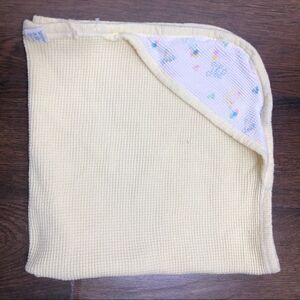 Baby Morgan J.E. Vintage Yellow Bear Towel Thermal Waffle Blanket Receiving